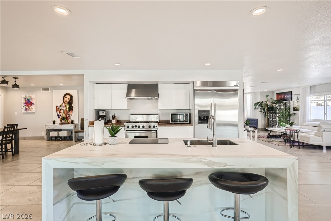 2890 Belcastro Street Las Vegas NV 89117