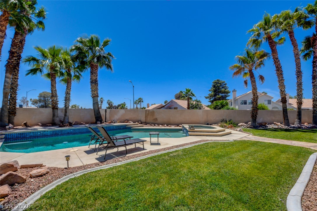 7365 Tamarind Avenue Las Vegas NV 89147
