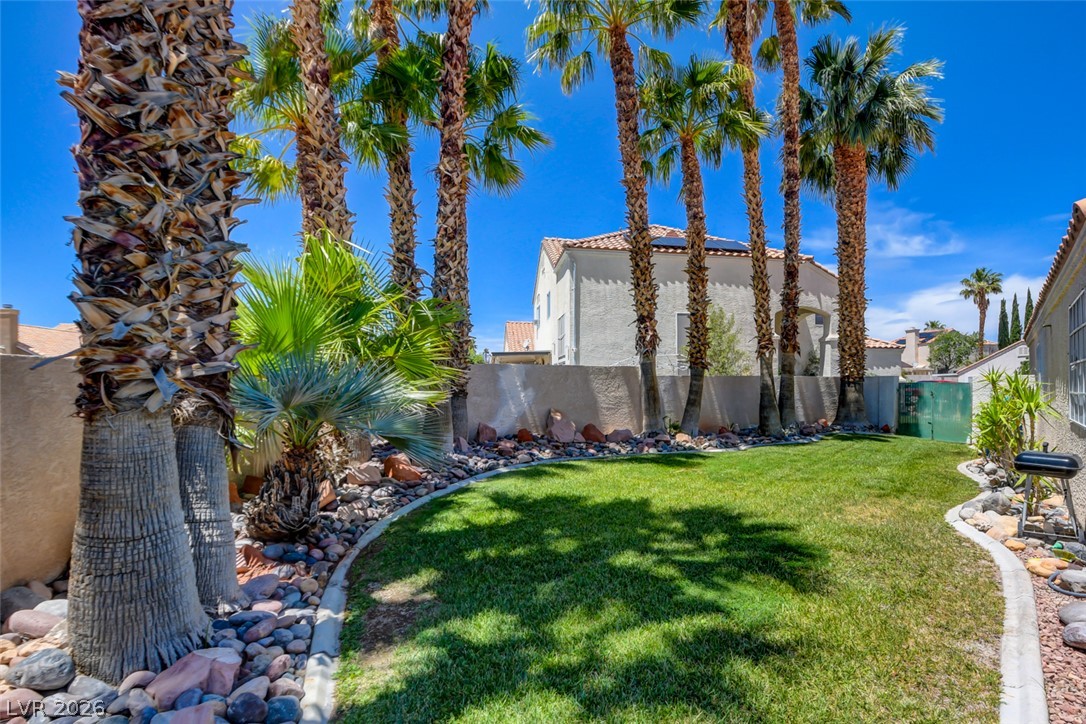 7365 Tamarind Avenue Las Vegas NV 89147