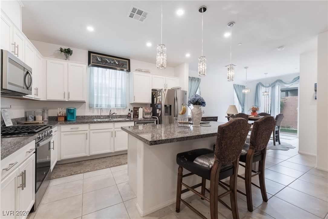 6046 Castle Gardens Avenue Las Vegas NV 89130