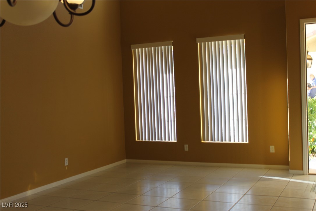 8003 Retriever Avenue Las Vegas NV 89147