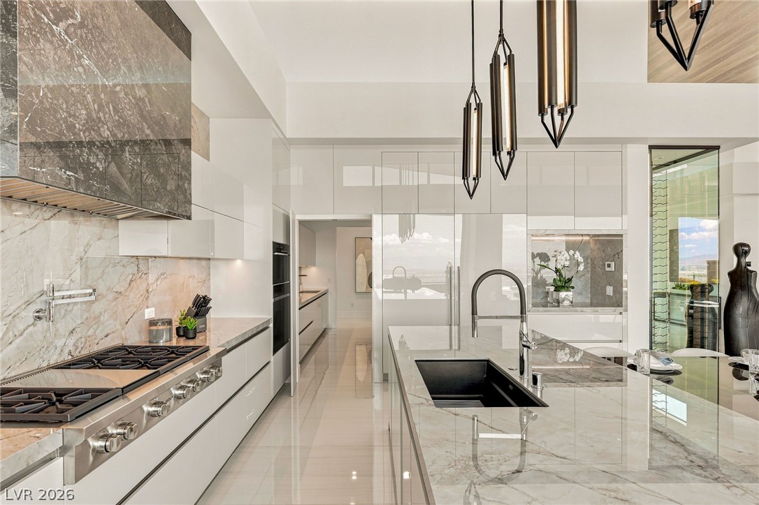4 Chisel Crest Court Henderson NV 89012