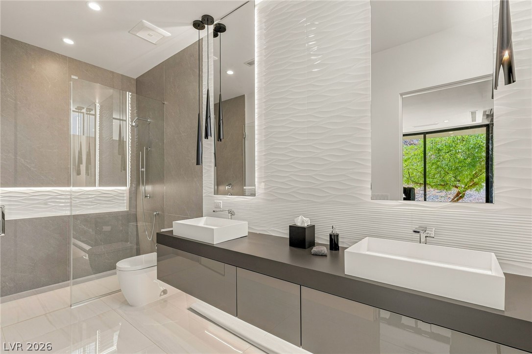 4 Chisel Crest Court Henderson NV 89012