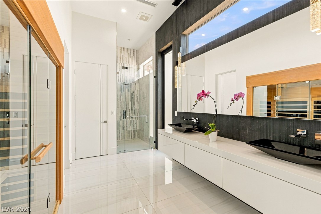 4 Chisel Crest Court Henderson NV 89012