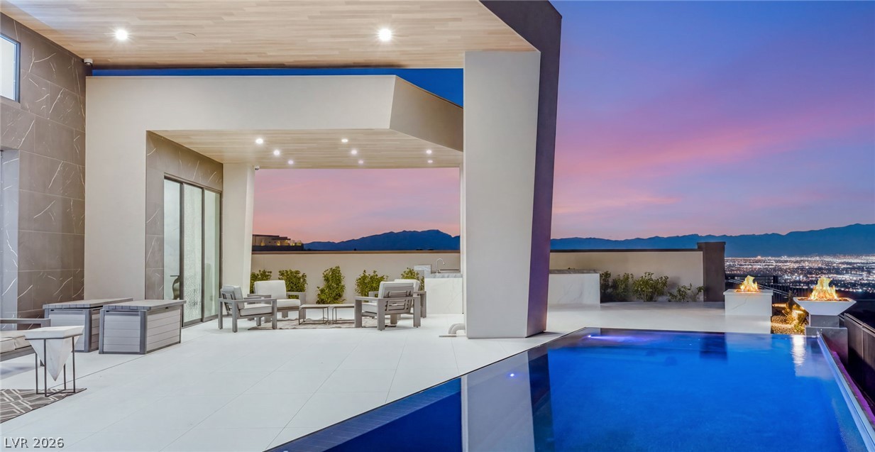4 Chisel Crest Court Henderson NV 89012