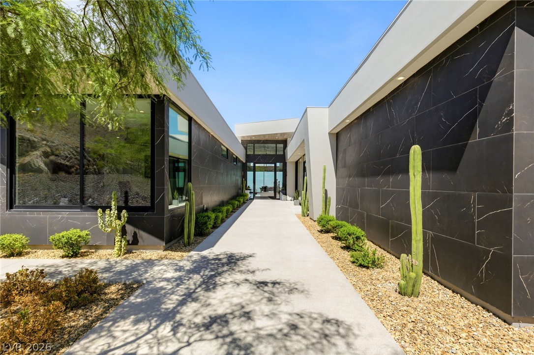 4 Chisel Crest Court Henderson NV 89012