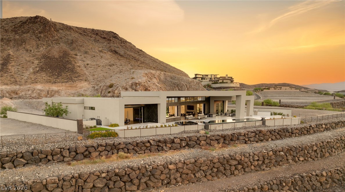 4 Chisel Crest Court Henderson NV 89012