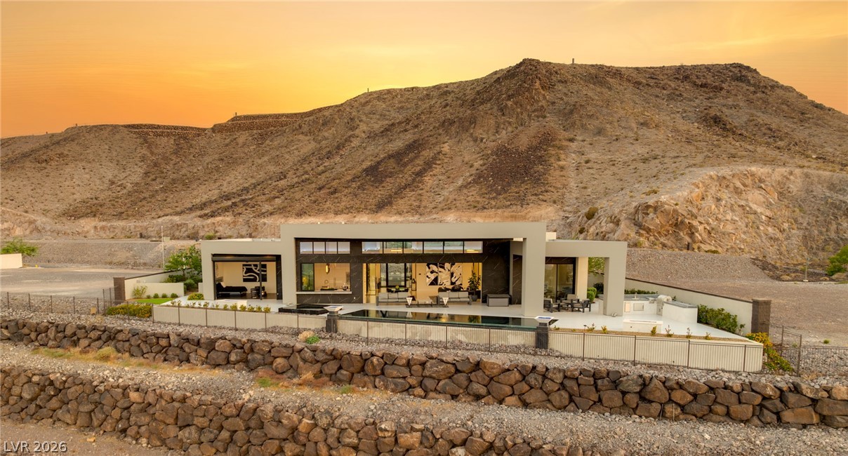 4 Chisel Crest Court Henderson NV 89012