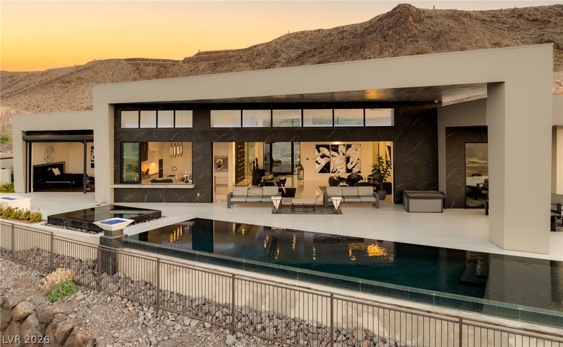 4 Chisel Crest Court Henderson NV 89012