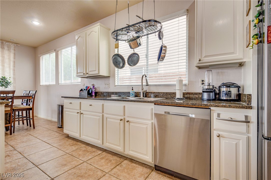 3716 Honey Crest Drive Las Vegas NV 89135