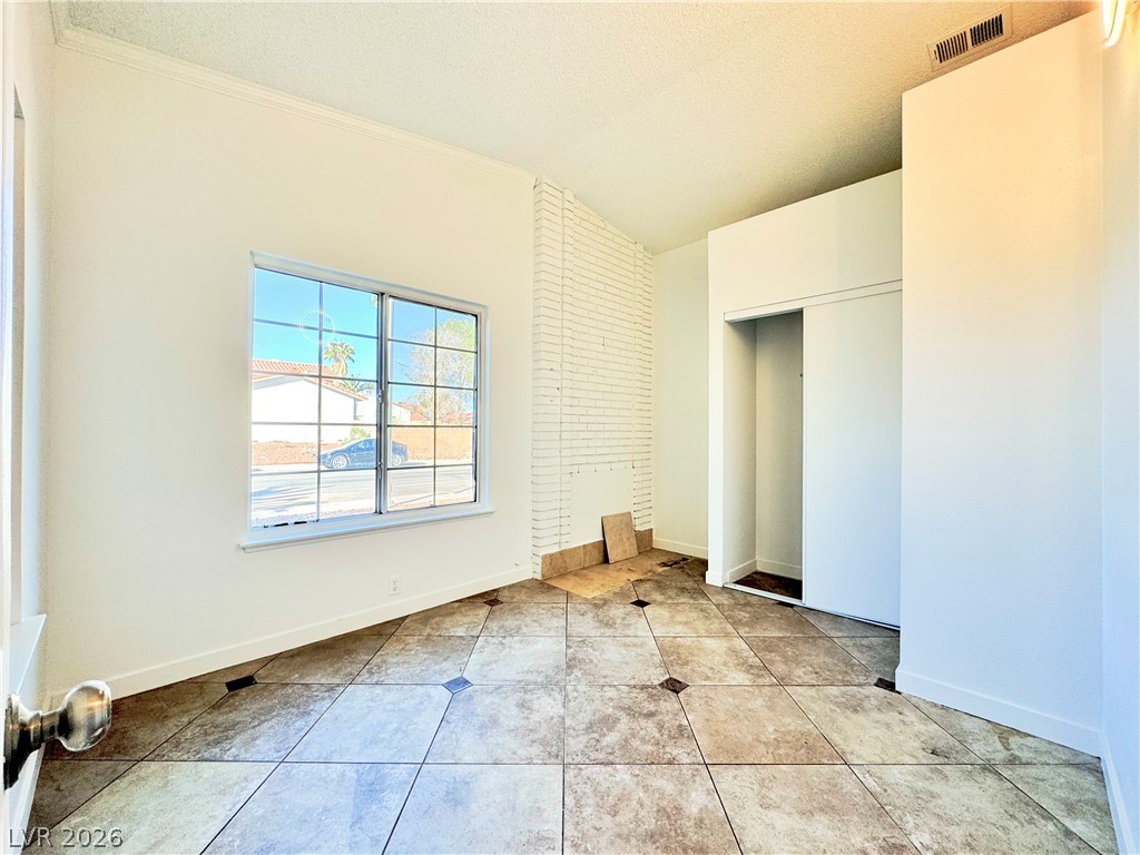 4064 Spitze Drive Las Vegas NV 89103