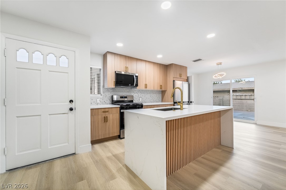 3869 Monthill Avenue Las Vegas NV 89121