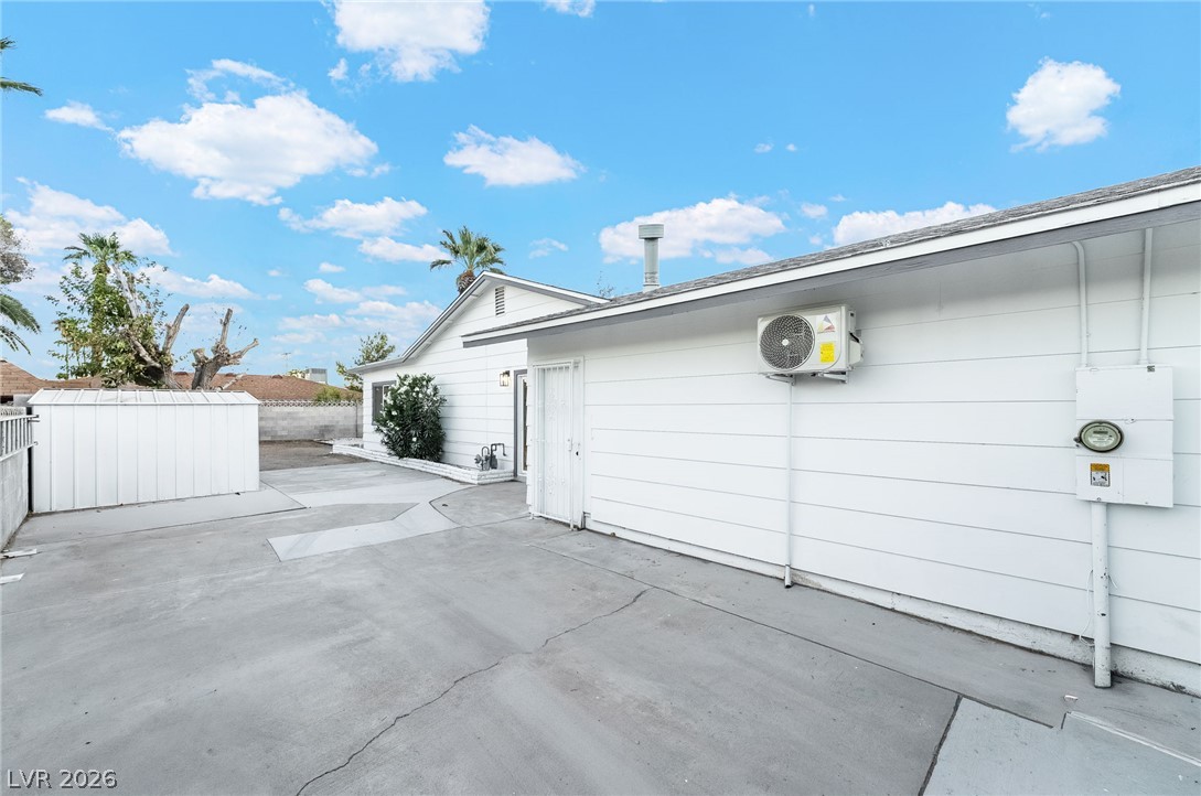 3869 Monthill Avenue Las Vegas NV 89121
