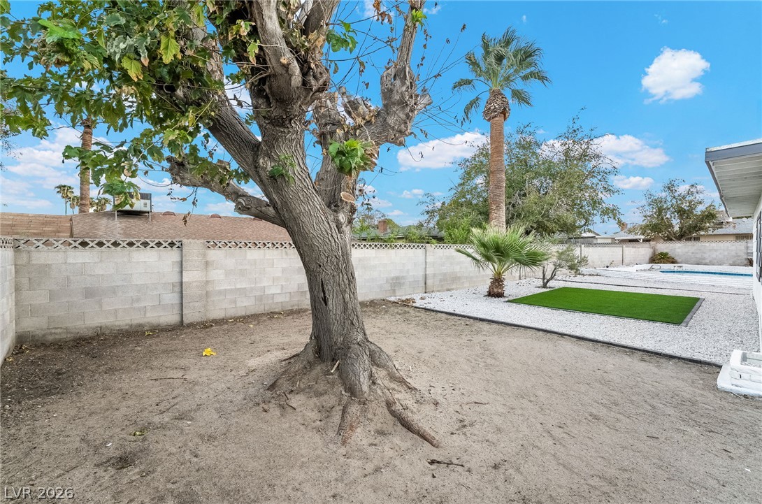 3869 Monthill Avenue Las Vegas NV 89121