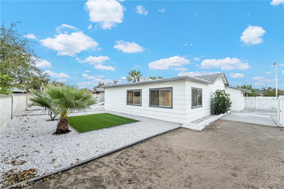 3869 Monthill Avenue Las Vegas NV 89121