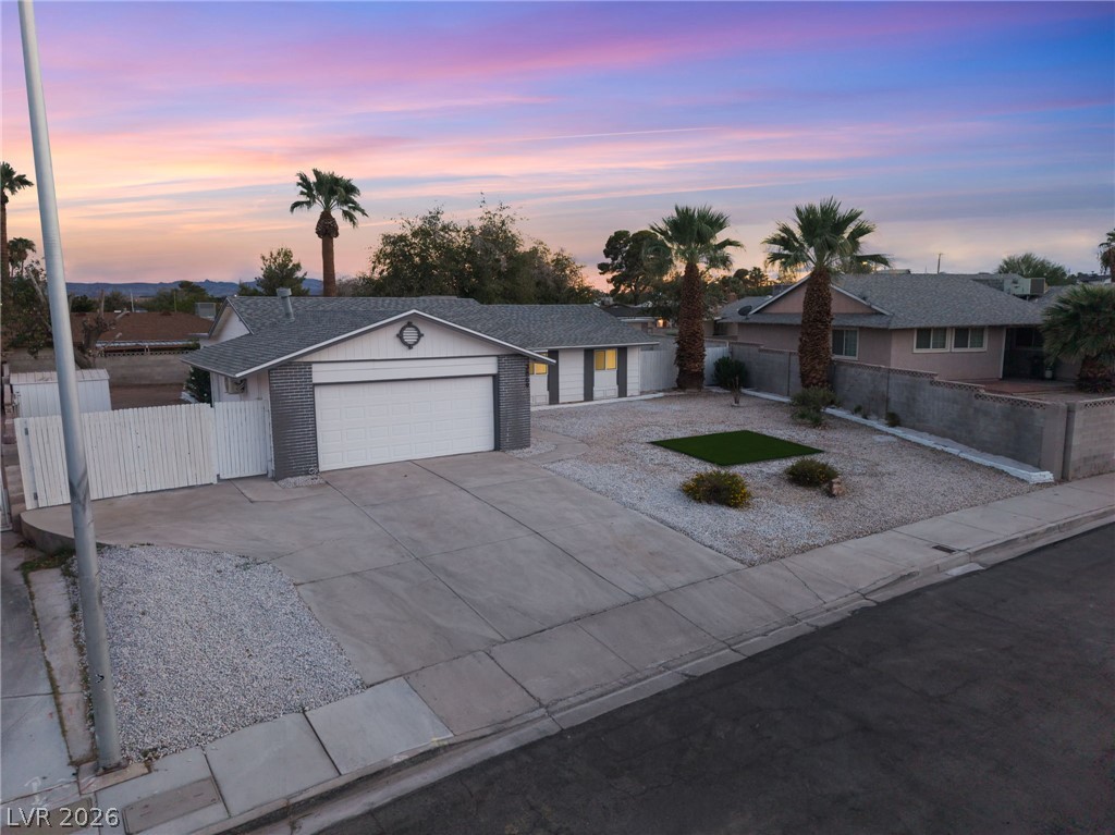 3869 Monthill Avenue Las Vegas NV 89121