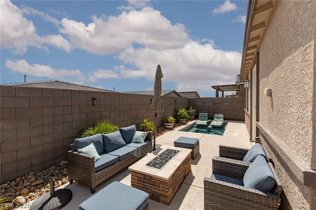 9734 Pacific Pine Street Las Vegas NV 89143
