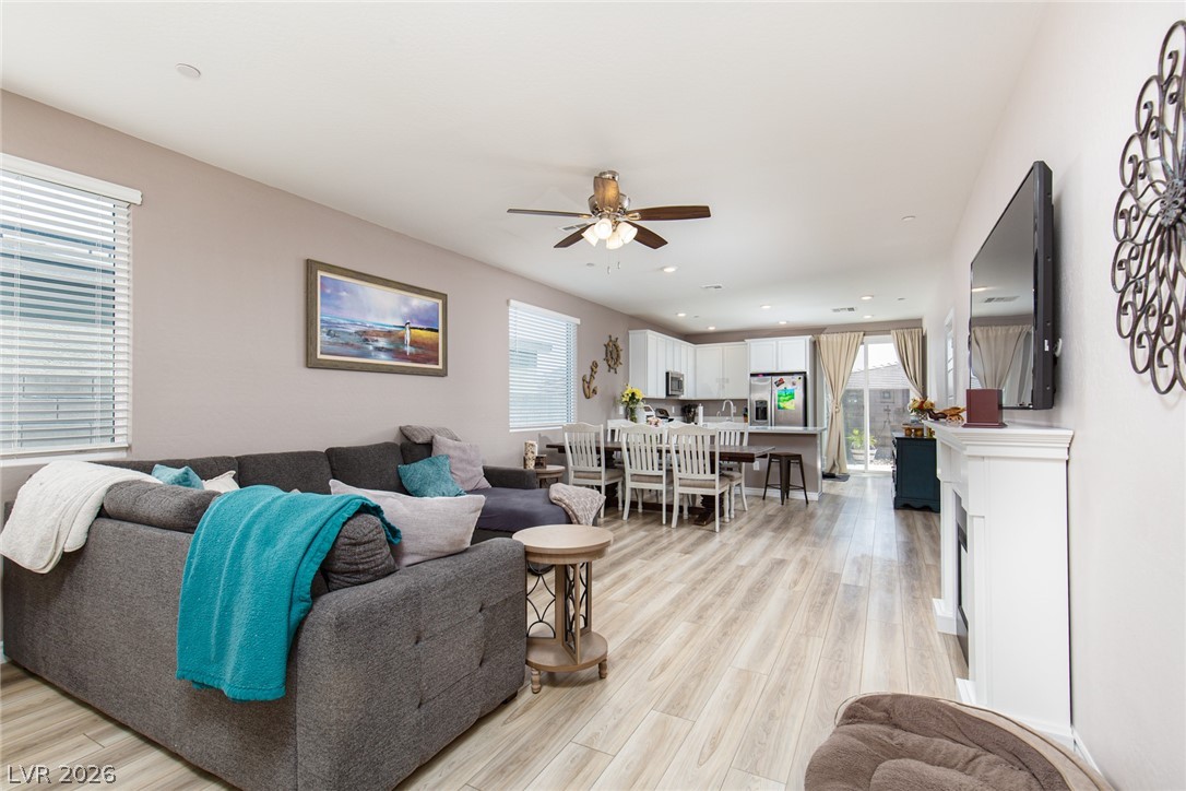9734 Pacific Pine Street Las Vegas NV 89143