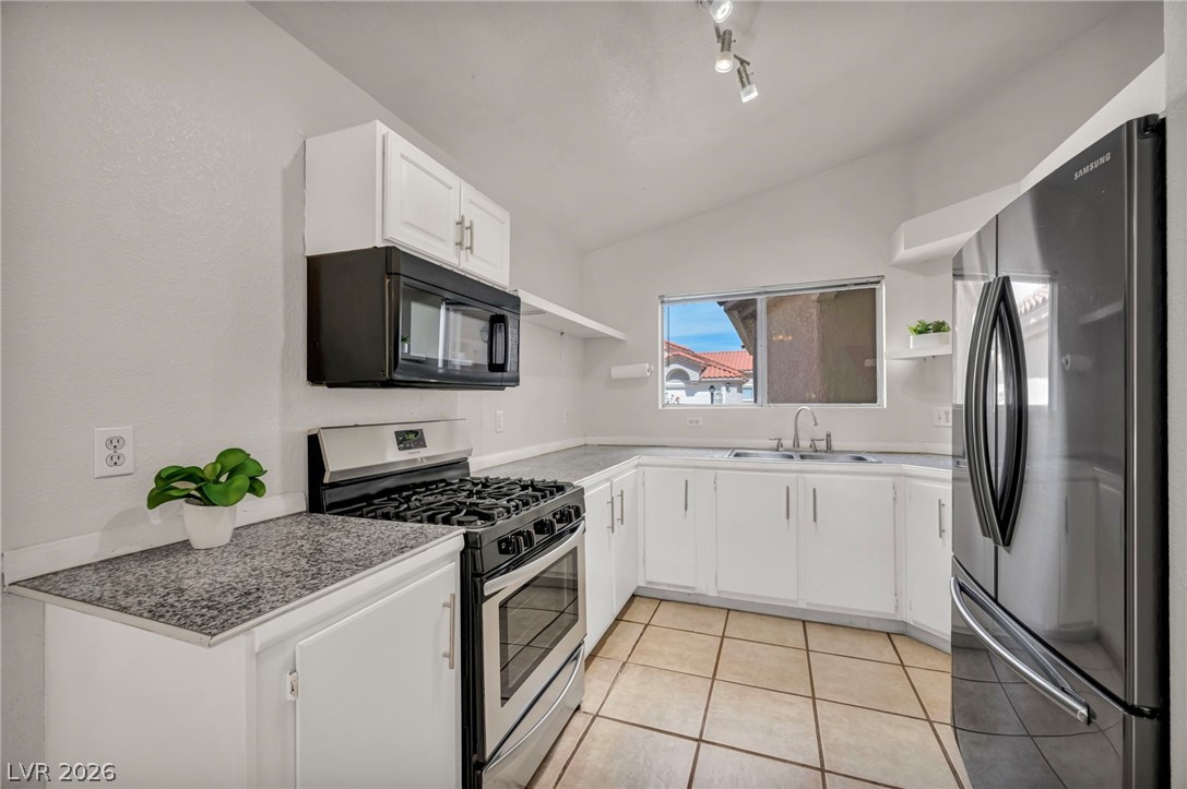 7803 Ravenhollow Lane Las Vegas NV 89145