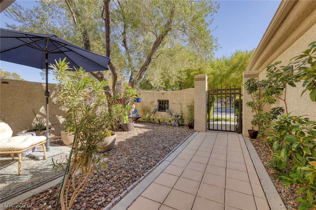 7402 Mission Hills Drive Las Vegas NV 89113