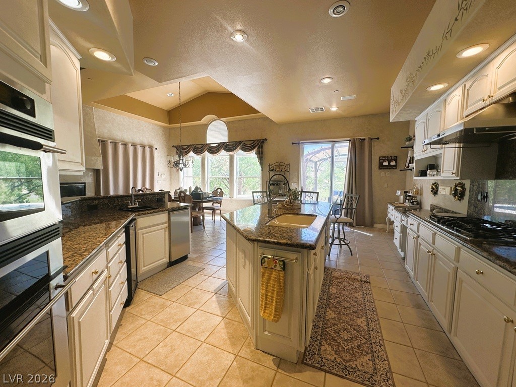27 Via Paradiso Street Henderson NV 89011