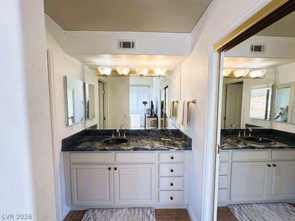27 Via Paradiso Street Henderson NV 89011