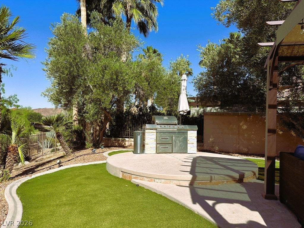 27 Via Paradiso Street Henderson NV 89011
