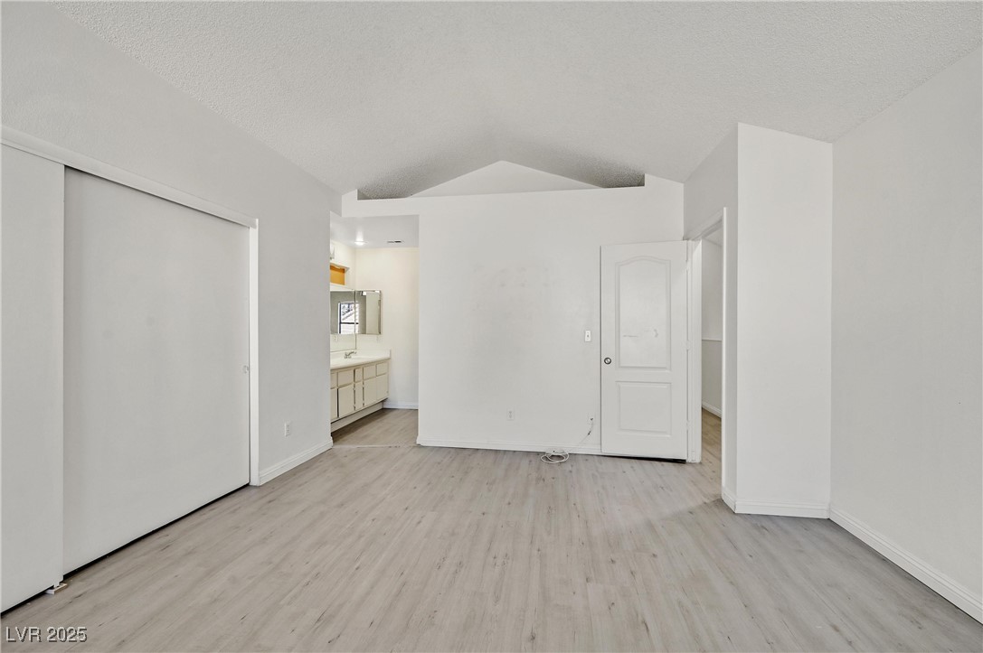 5832 Ballinger Drive Las Vegas NV 89142