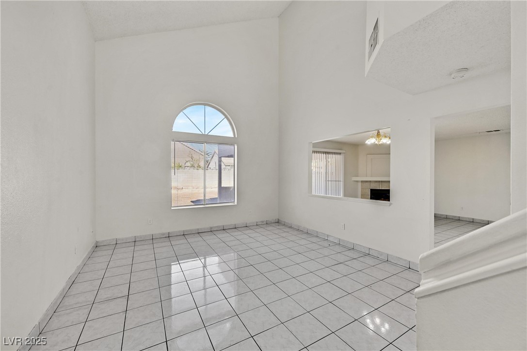 5832 Ballinger Drive Las Vegas NV 89142