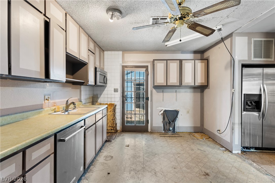 1832 Bearden Avenue Henderson NV 89011