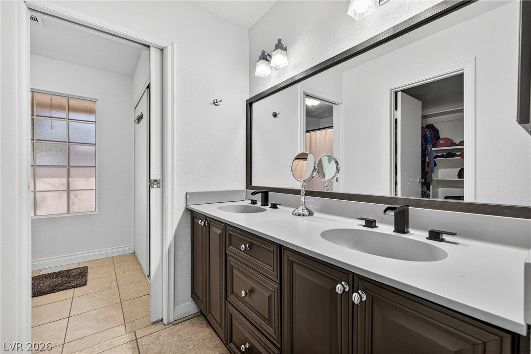 4534 Emerald Avenue Las Vegas NV 89120