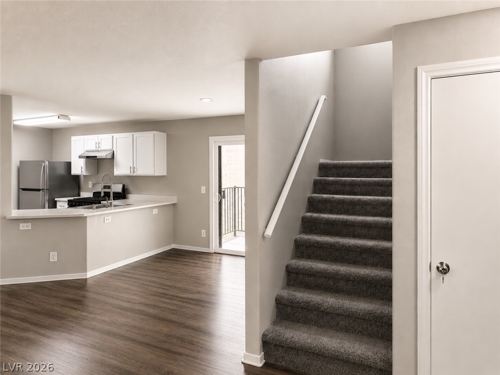 9929 Fragile Fields Street Las Vegas NV 89183