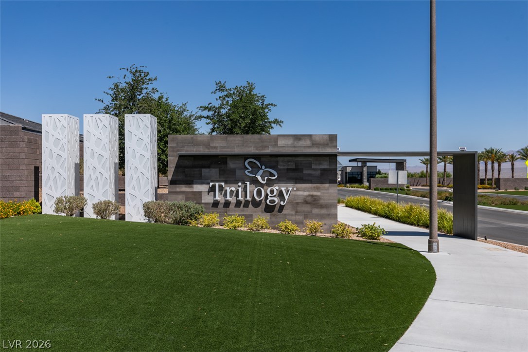 10184 Chrysolite Las Vegas NV 89143