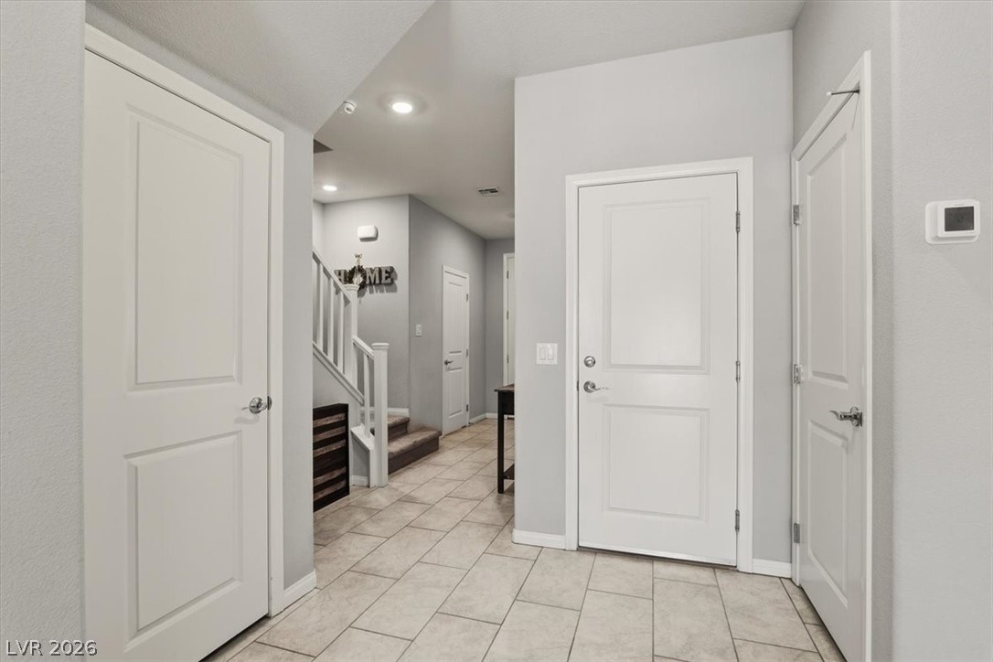 9243 Bluemist Falls Street Las Vegas NV 89123