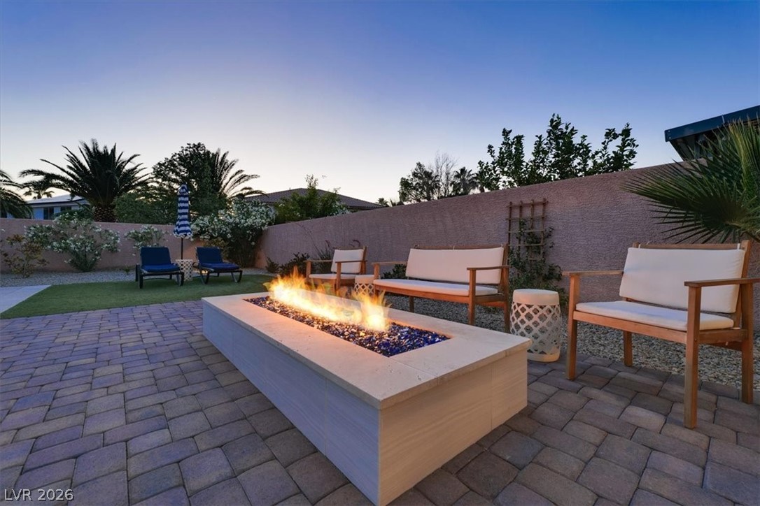 9243 Bluemist Falls Street Las Vegas NV 89123
