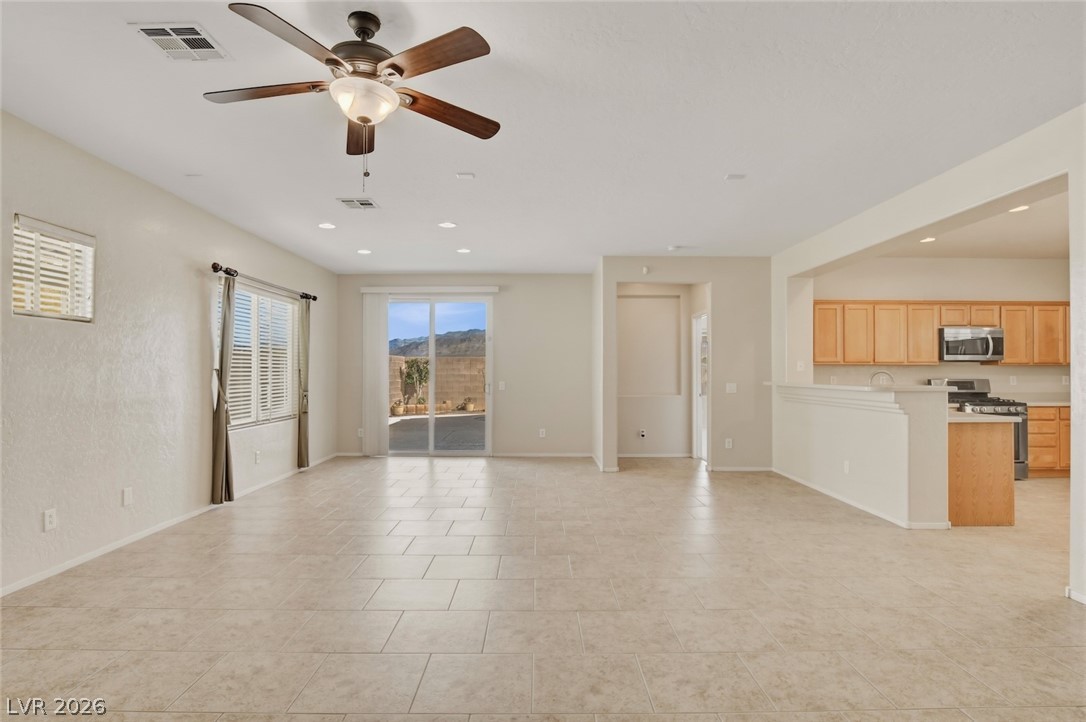 6824 Woodland Vase Court Las Vegas NV 89131