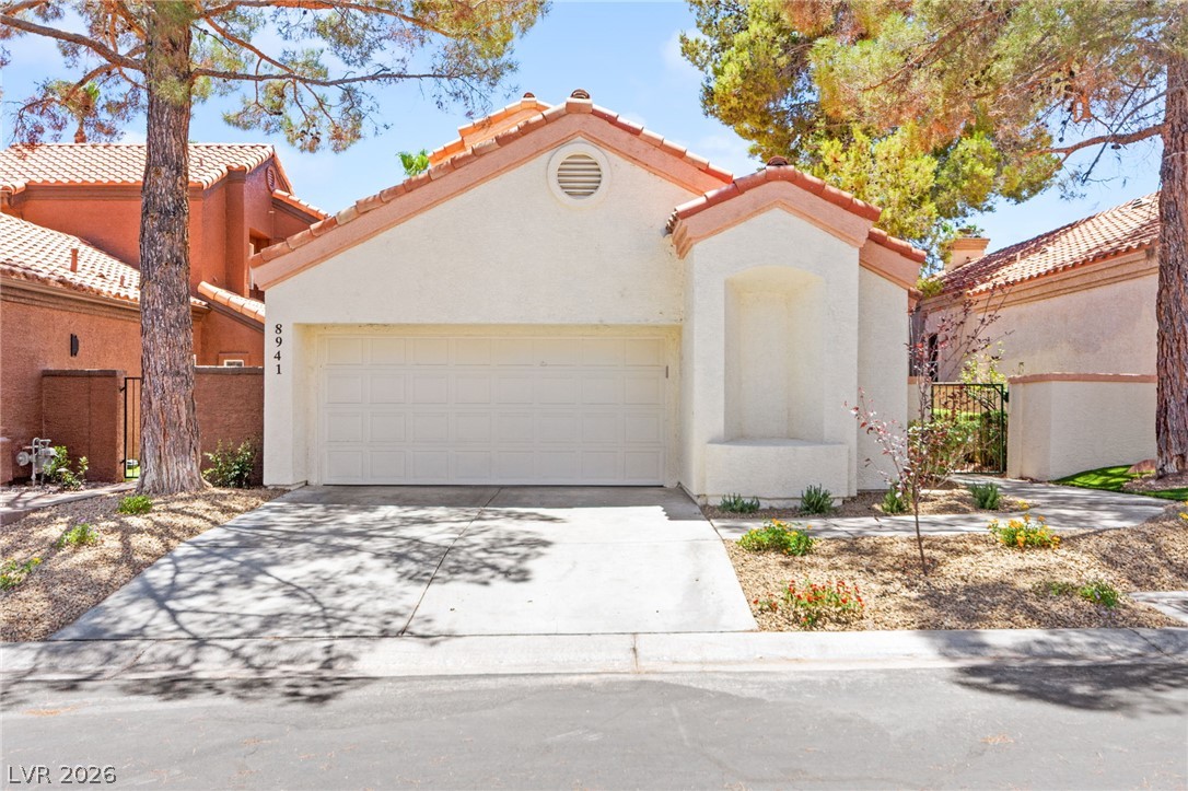 8941 Diamond Falls Drive Las Vegas NV 89117