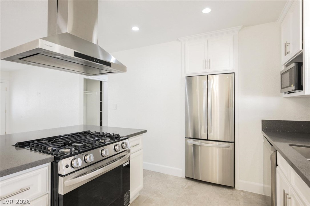5705 Stallion Avenue Las Vegas NV 89108