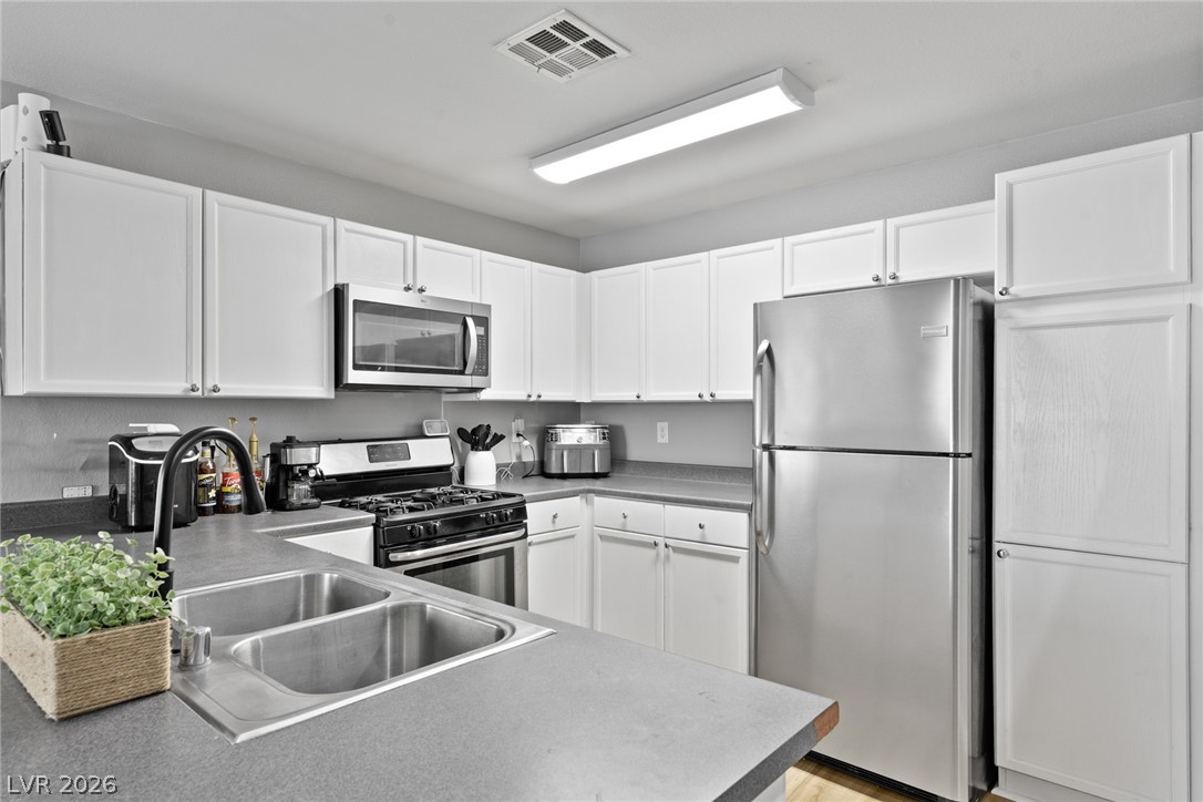 9052 Tailor Made Avenue Las Vegas NV 89149