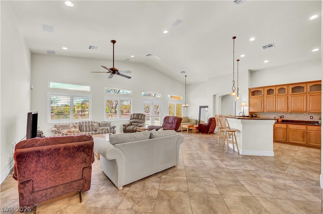 8215 Southern Comfort Avenue Las Vegas NV 89131