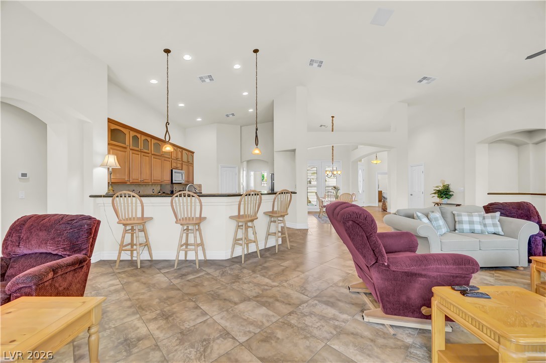 8215 Southern Comfort Avenue Las Vegas NV 89131
