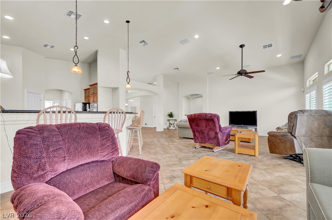 8215 Southern Comfort Avenue Las Vegas NV 89131