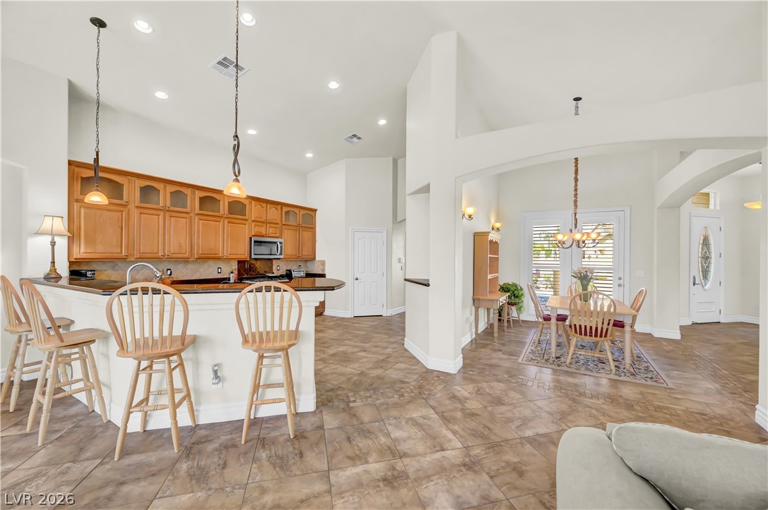 8215 Southern Comfort Avenue Las Vegas NV 89131
