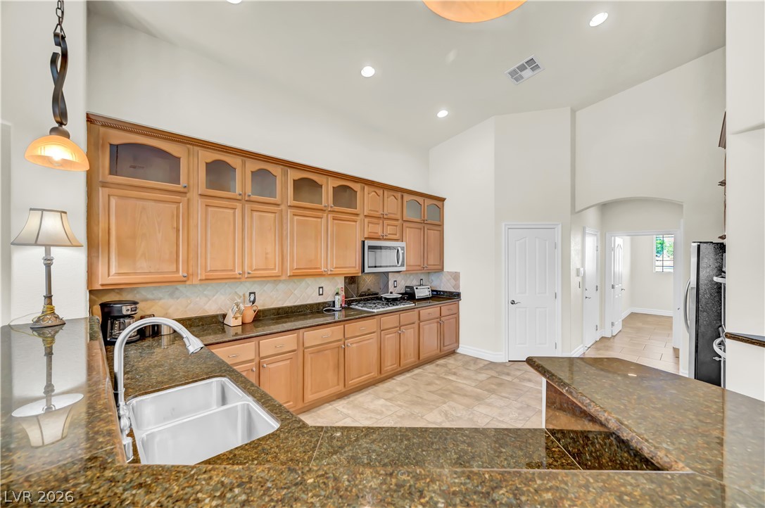 8215 Southern Comfort Avenue Las Vegas NV 89131