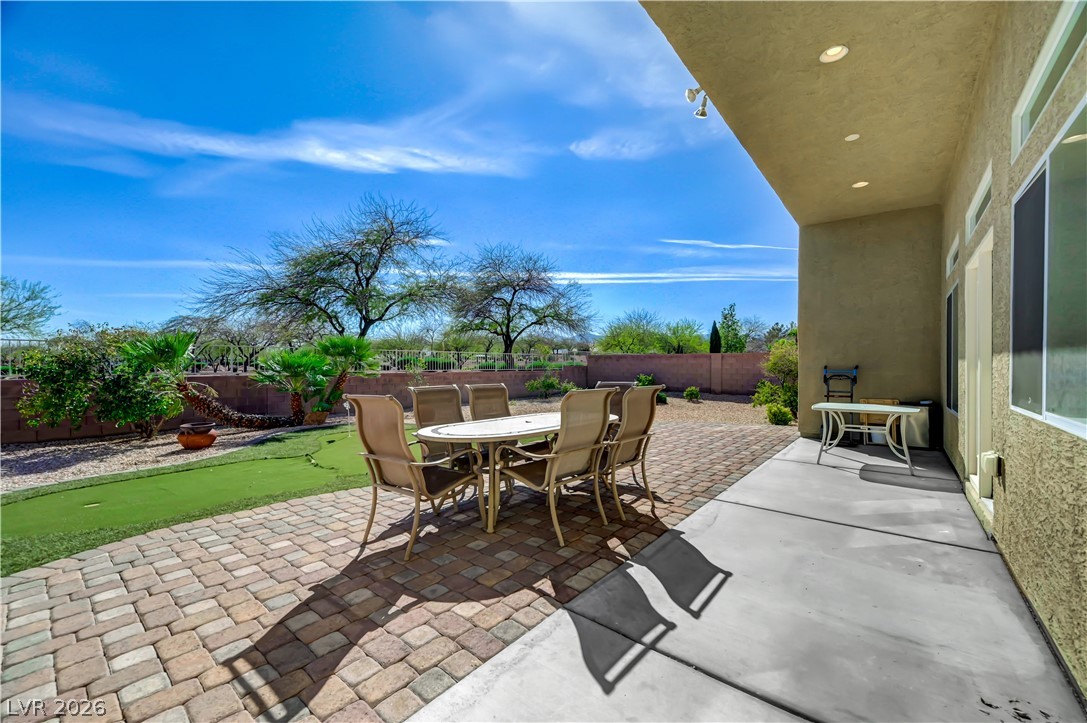 8215 Southern Comfort Avenue Las Vegas NV 89131