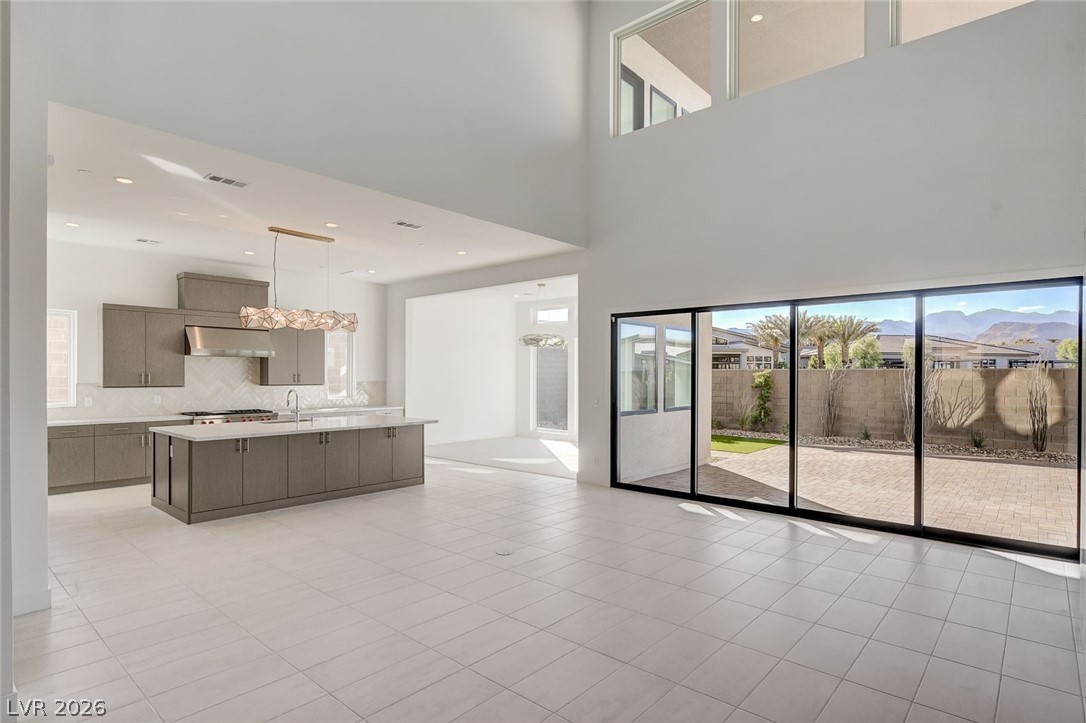 10748 Desert Heights Avenue Las Vegas NV 89135