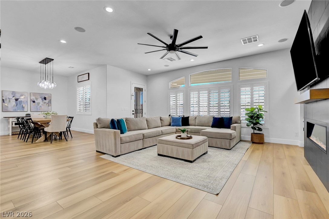 9155 Cimarron River Court Las Vegas NV 89149