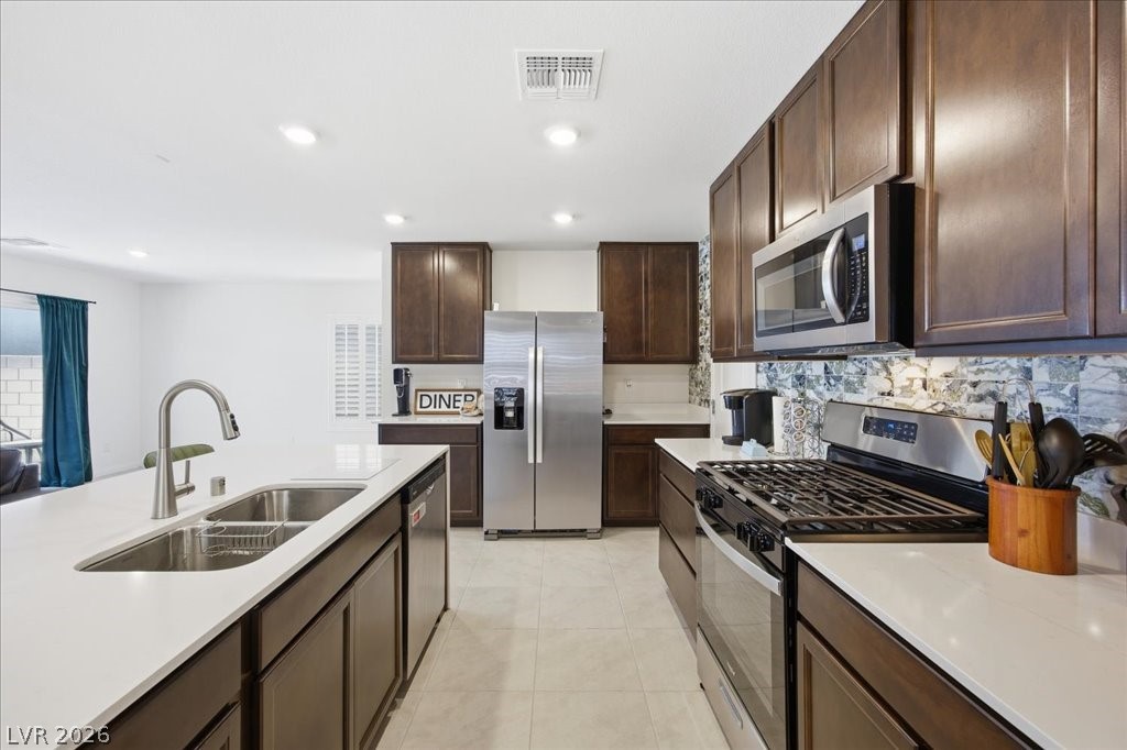 8724 Crestwood Hills Street Las Vegas NV 89113