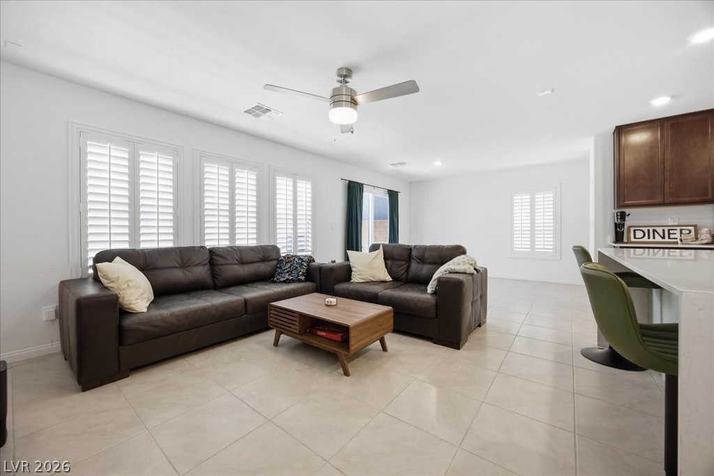 8724 Crestwood Hills Street Las Vegas NV 89113