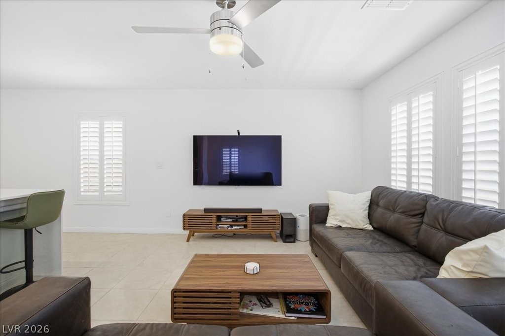 8724 Crestwood Hills Street Las Vegas NV 89113